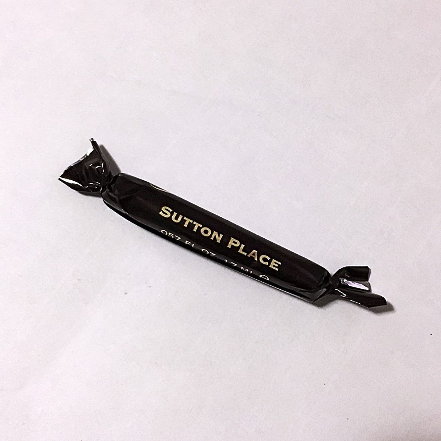 Bond No 9 萨顿广场 1.7 毫升 0.057 液体盎司盎司Virallinen hajuvesinäyte,Bond No 9 Sutton Place 1.7 ML 0.057 fl。盎司oficjalna próbka 香水,Bond No 9 Sutton Place 1.7 ML 0.057 fl.盎司官方 parfymprov, Bond No 9 Sutton Place 1.7 ML 0.057 fl.盎司官方香水,Bond No 9 Sutton Place 1.7 M